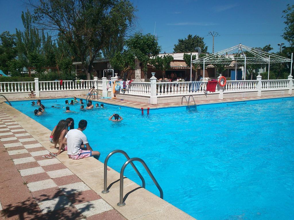 Camping Cubillas Cubillas de Santa Marta Exterior foto